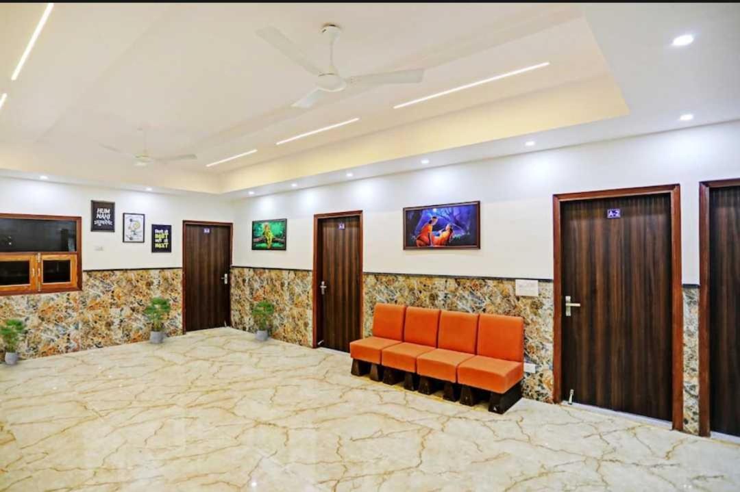 Hotel O K R Resdiancy Near Botanic Garden Of Indian Republic Noida Exterior foto